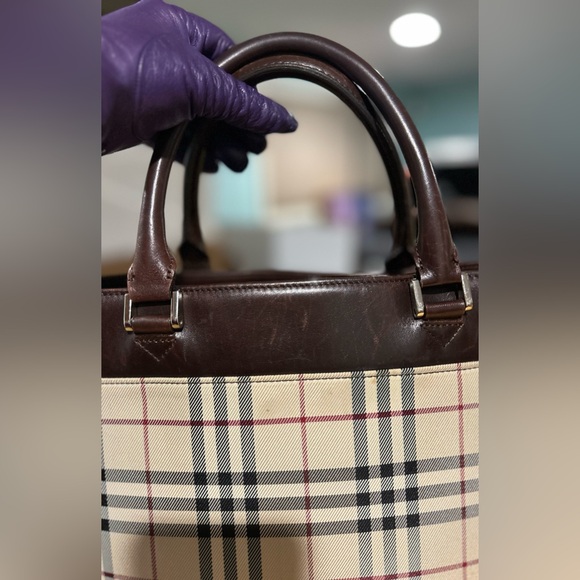 Burberry handbag in Nova Check Plaid Canvas and brown leather. Great deal! - Picture 3 of 8
